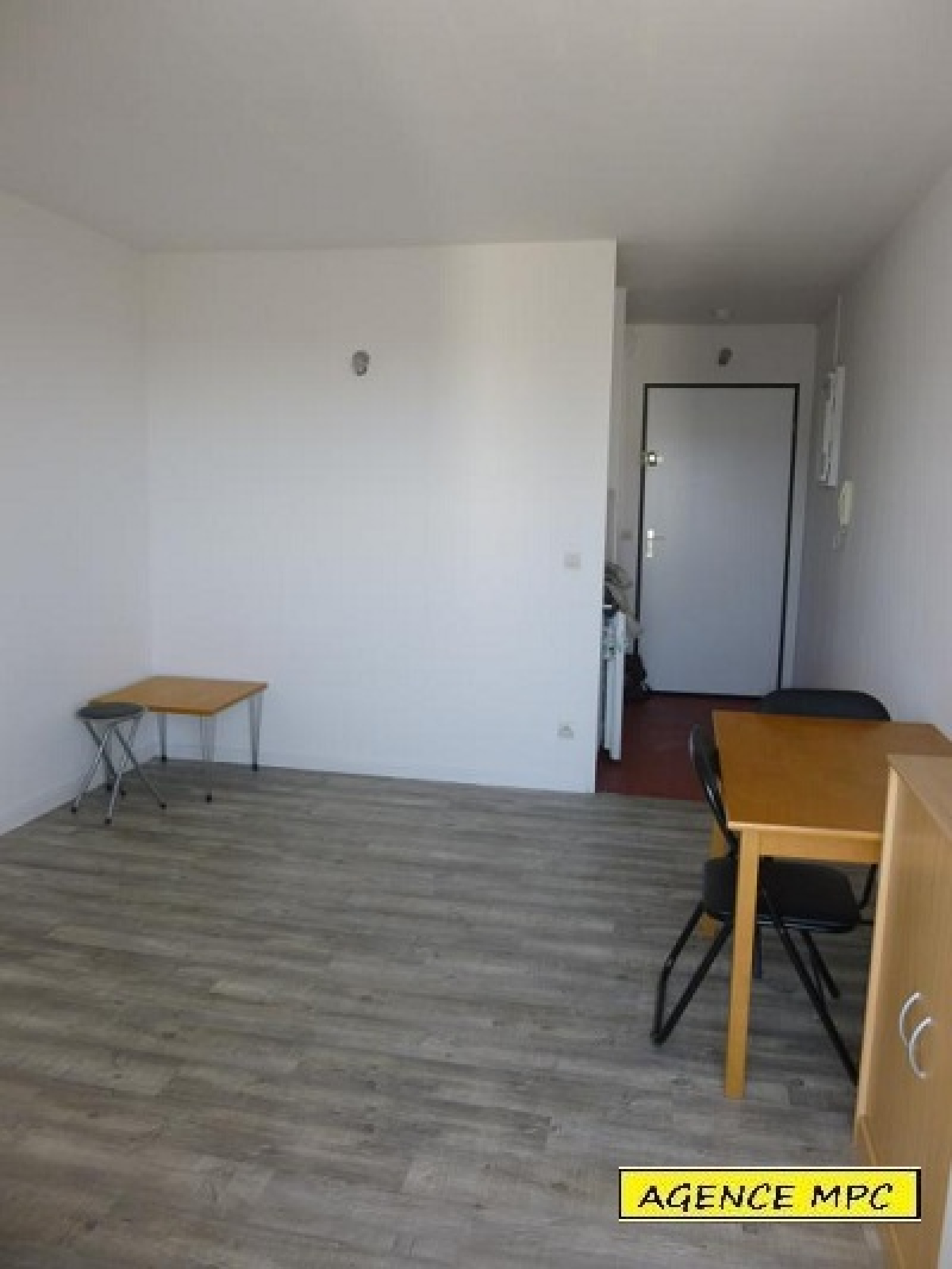 Image_, Studio, Nîmes, ref :SBTRG