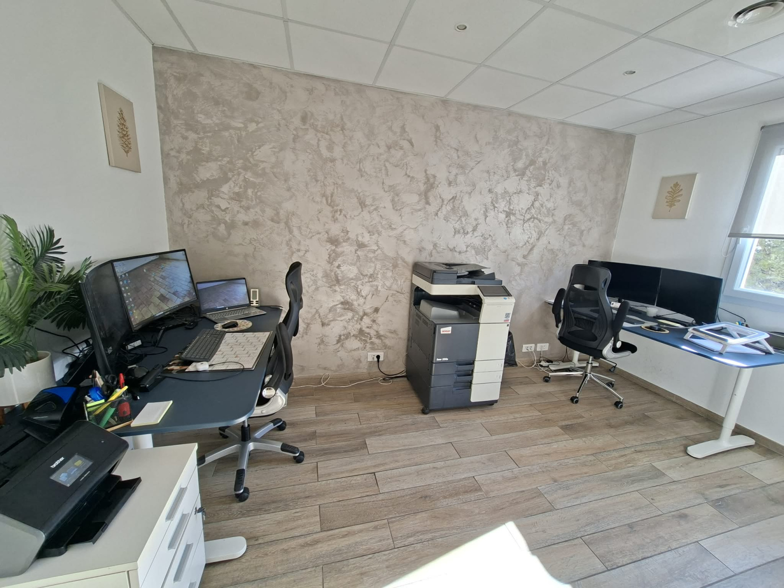 Image_, Bureaux, Nîmes, ref :T806