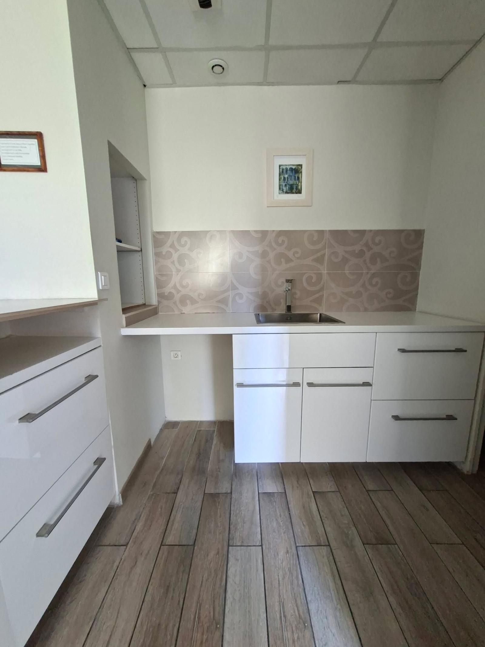 Image_, Bureaux, Nîmes, ref :T806