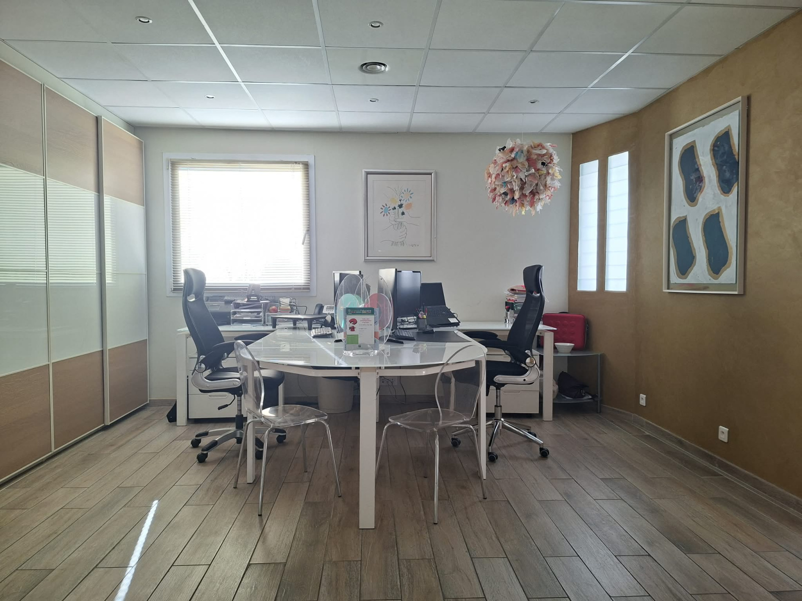 Image_, Bureaux, Nîmes, ref :T806