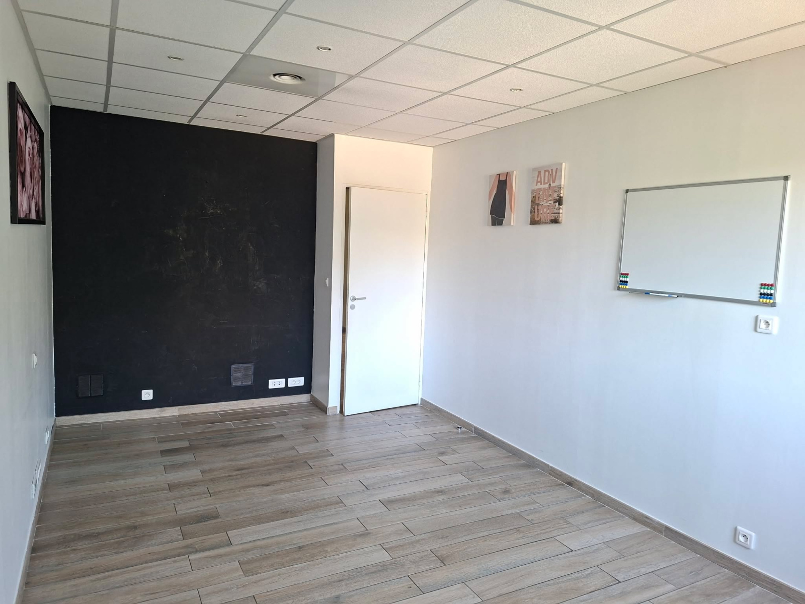 Image_, Bureaux, Nîmes, ref :T806