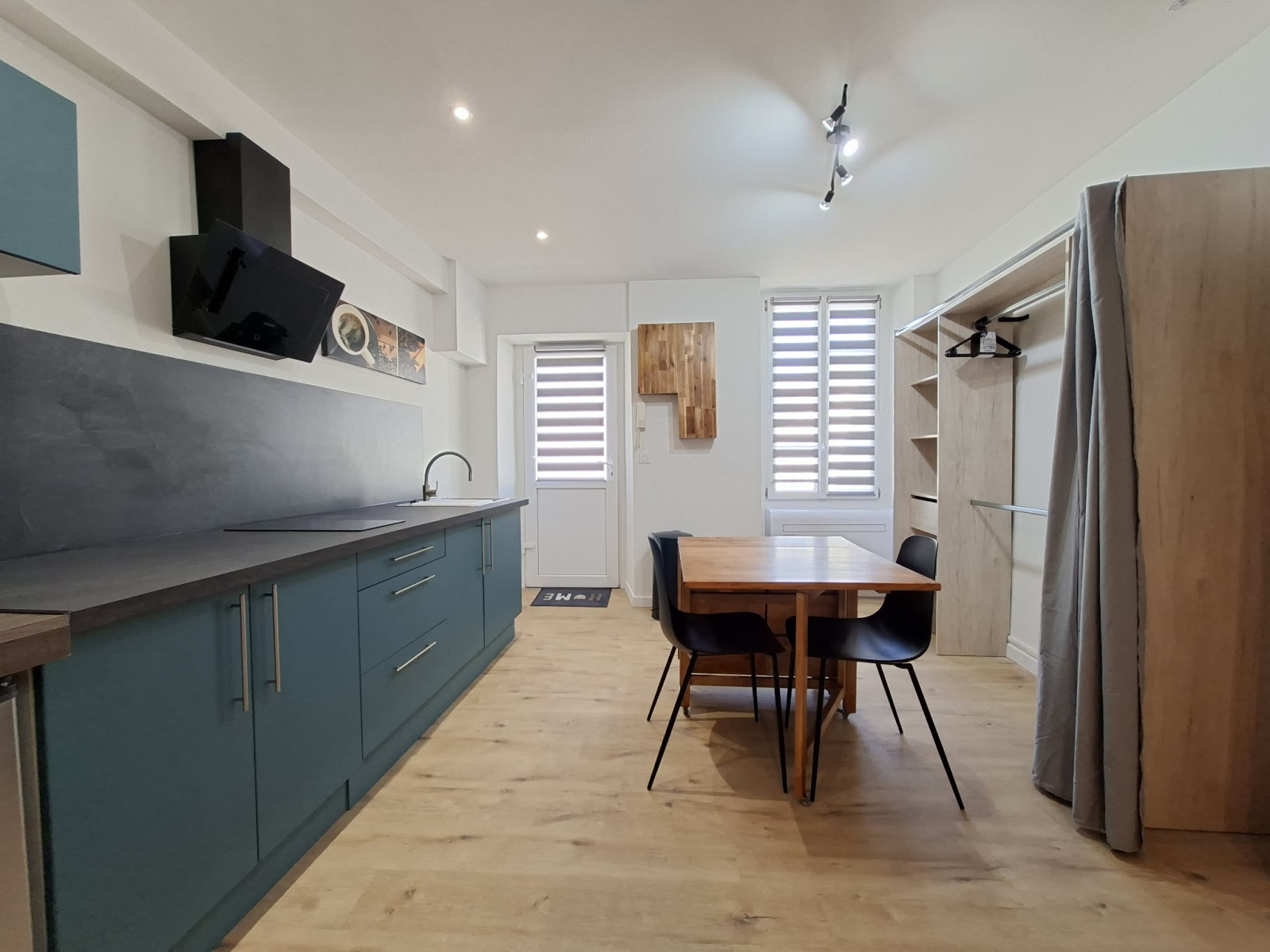 Image_, Studio, Nîmes, ref :SCCSNSTR