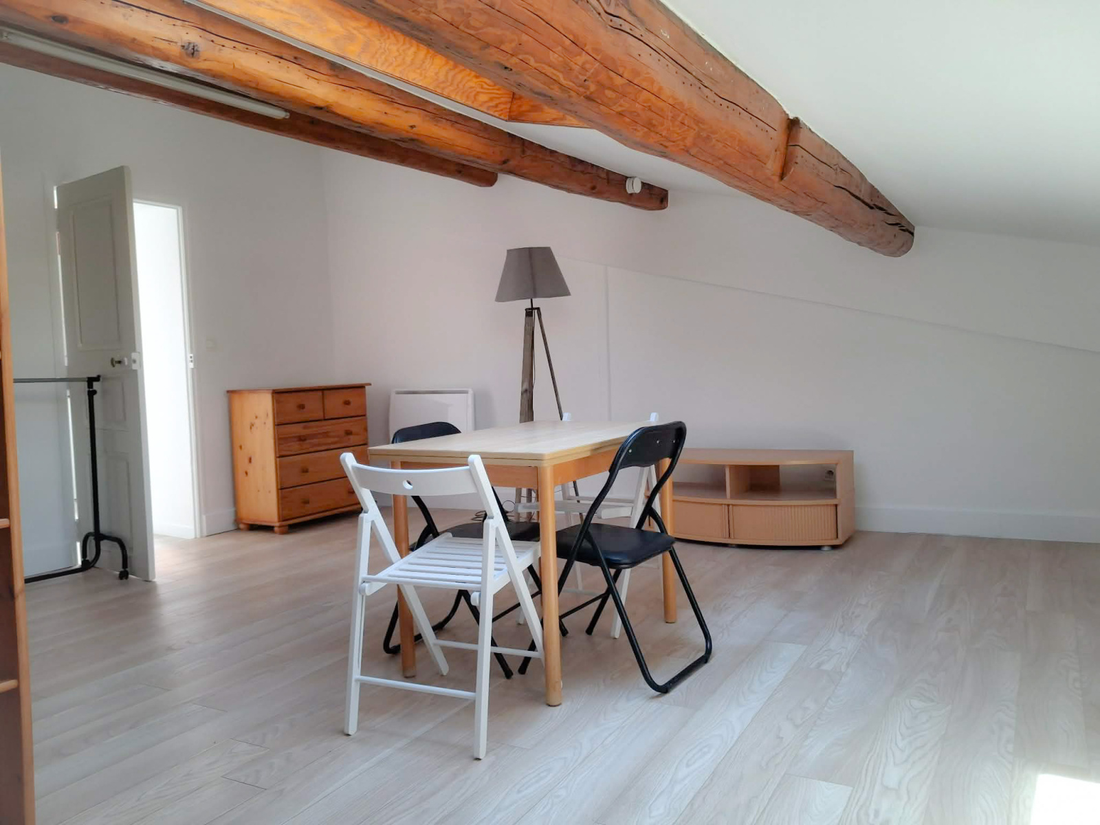 Image_, Studio, Nîmes, ref :PNTLO